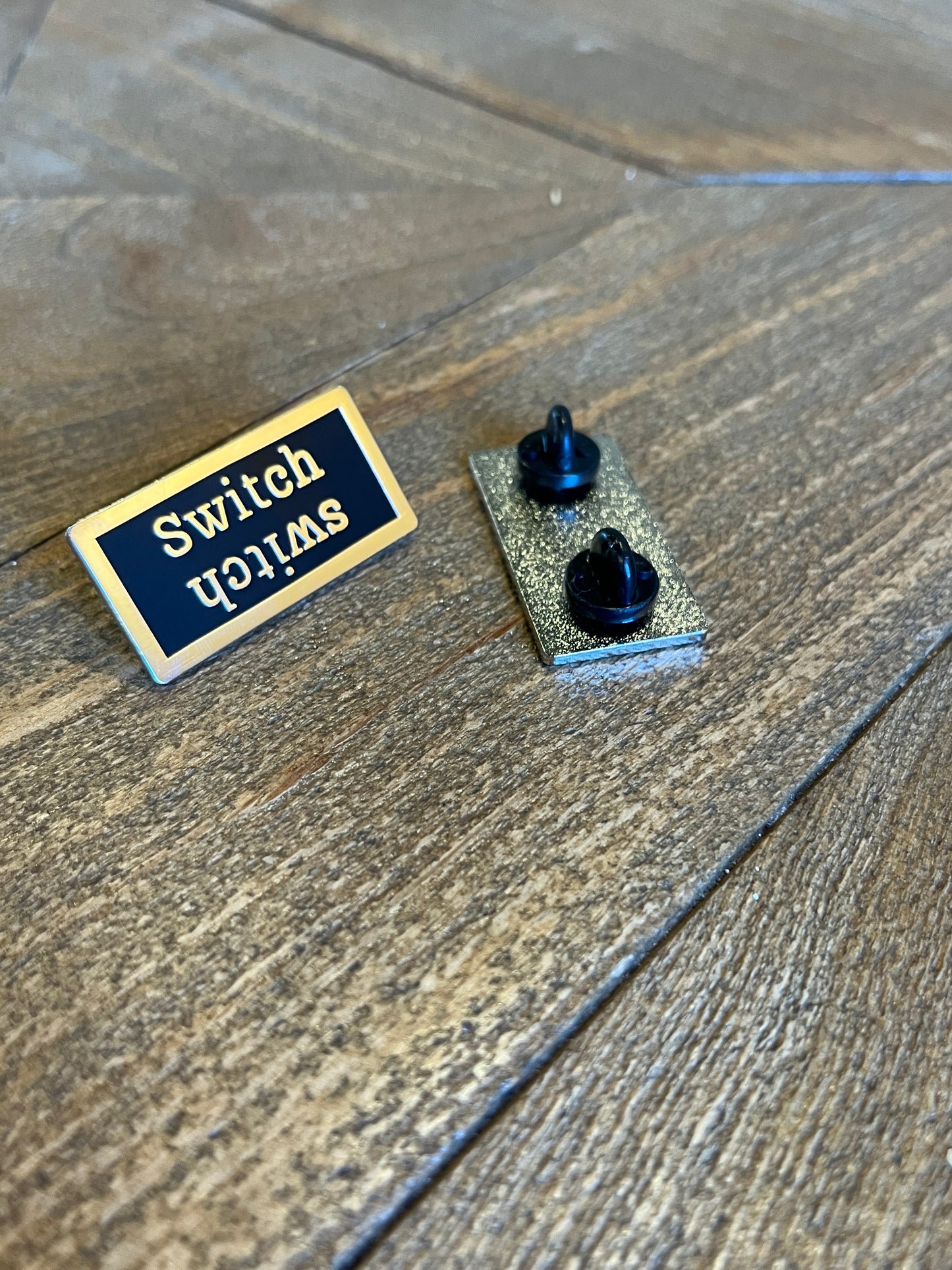 Switch/switch Kink Title Stacker Pin