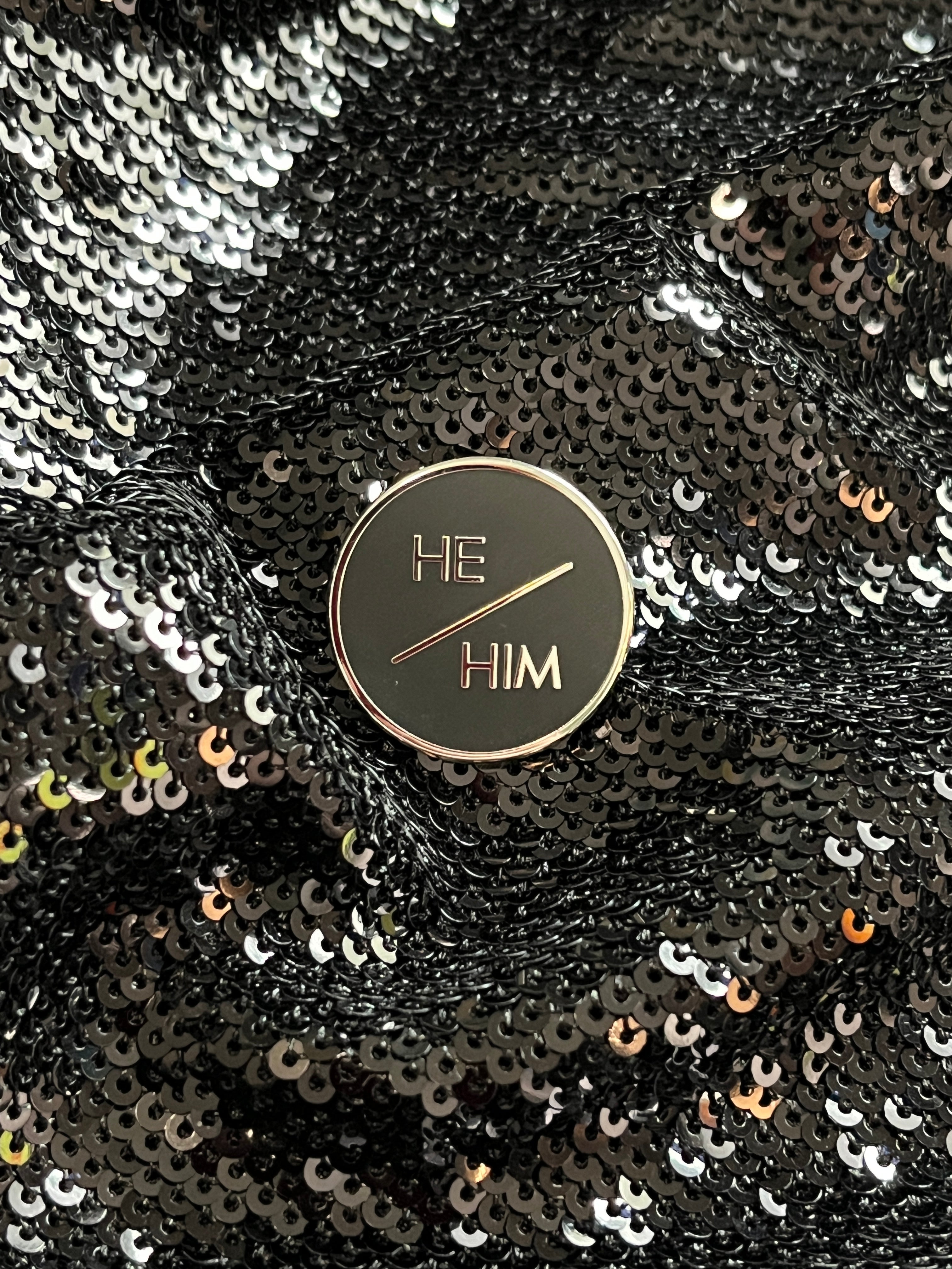 He Pin He/Him Pronoun Pin – Kink On The Scene